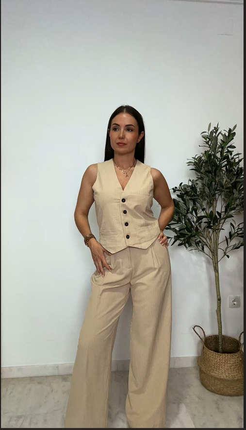 Traje Beige raya diplomática